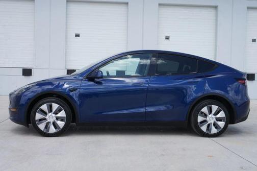 Blue 2023 Tesla Model Y Long Range