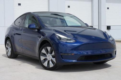 Blue 2023 Tesla Model Y Long Range