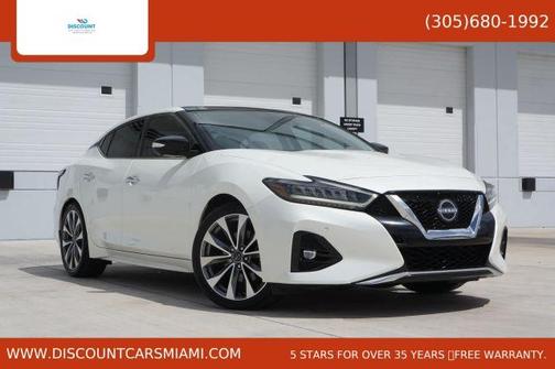 White 2023 Nissan Maxima Platinum