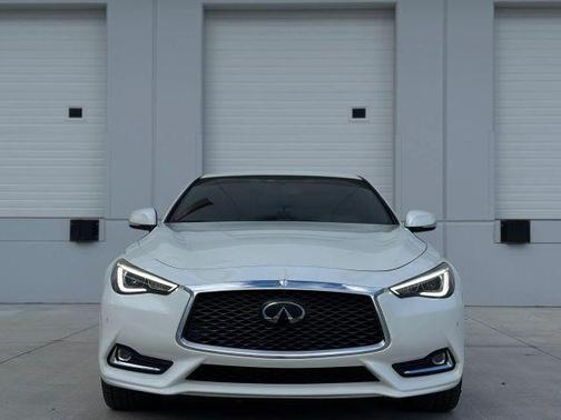 2019 INFINITI Q60 3.0t LUXE