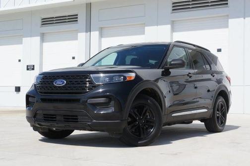Black 2022 Ford Explorer XLT