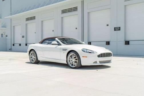 2011 Aston Martin DB9 Volante