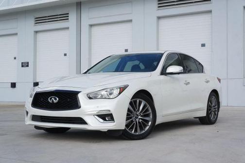 2023 INFINITI Q50 LUXE
