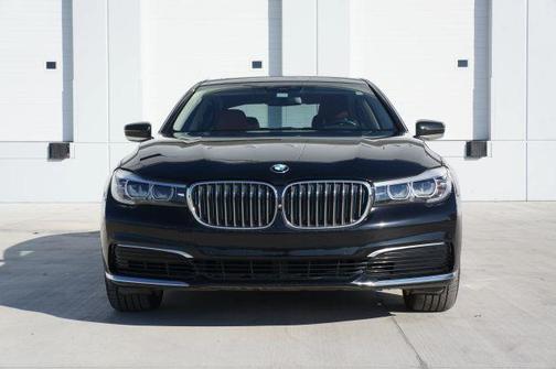 2019 BMW 740e xDrive iPerformance