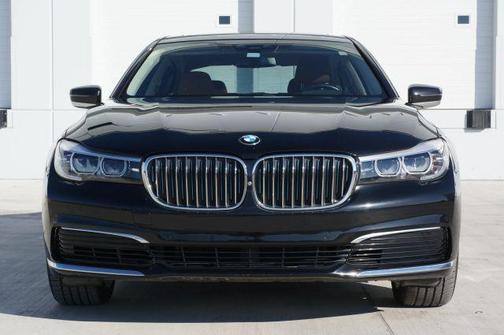 2019 BMW 740e xDrive iPerformance