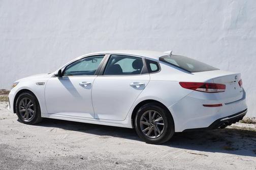 2020 Kia Optima LX