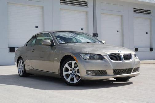 Gold 2010 BMW 335 i