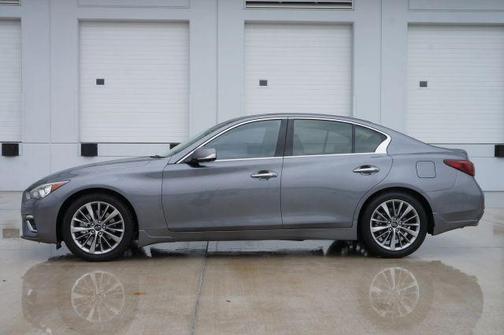 2022 INFINITI Q50 LUXE