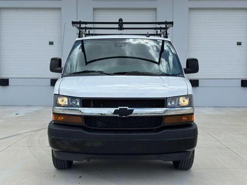 White 2021 Chevrolet Express 2500 Work Van