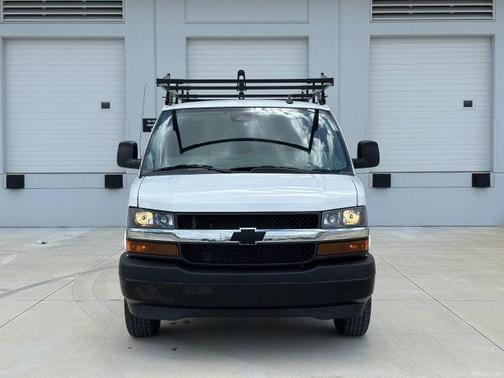 White 2021 Chevrolet Express 2500 Work Van