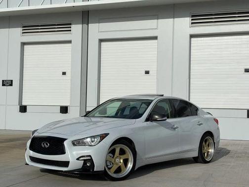 Majestic White 2016 INFINITI Q50 3.0T Premium