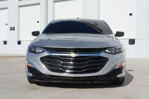 Silver 2022 Chevrolet Malibu 1FL