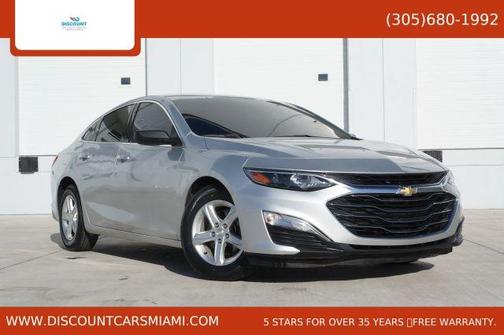 Silver 2022 Chevrolet Malibu 1FL
