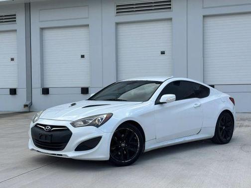 Casablanca White 2015 Hyundai Genesis Coupe 3.8 Base