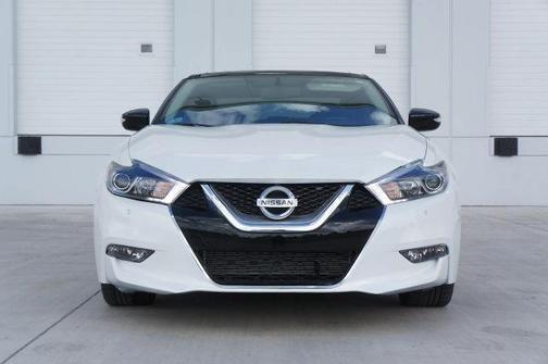 Pearl White 2016 Nissan Maxima 3.5 SL