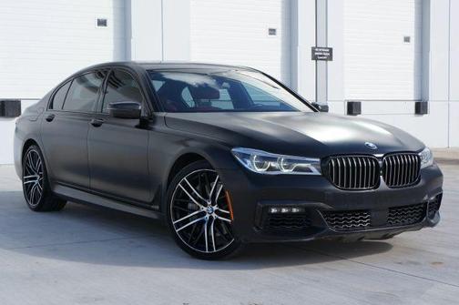 2017 BMW 750 i
