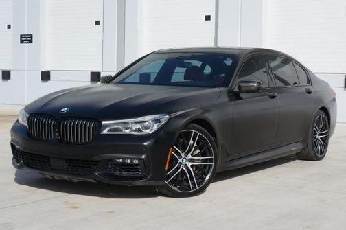 2017 BMW 750 i