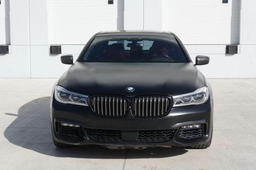 2017 BMW 750 i