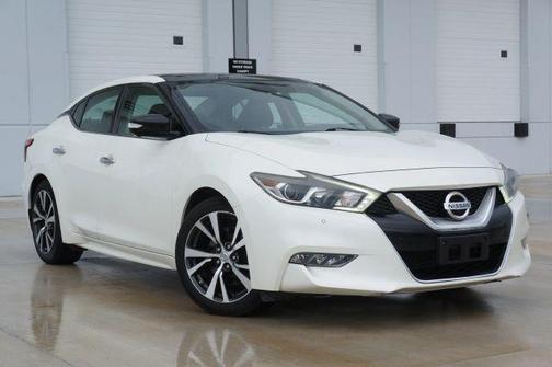 White 2017 Nissan Maxima 3.5 Platinum