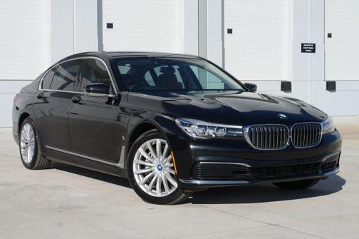 2019 BMW 740e xDrive iPerformance