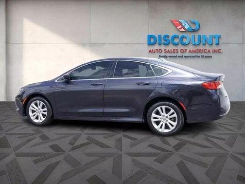 2017 Chrysler 200 Limited