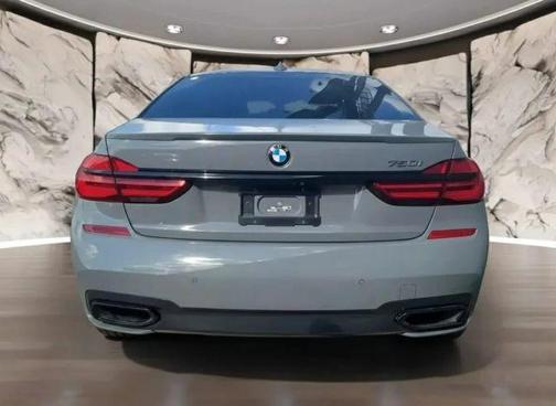 2018 BMW 750 i