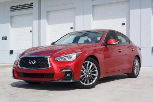 2023 INFINITI Q50 LUXE