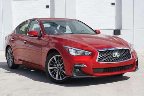2023 INFINITI Q50 LUXE