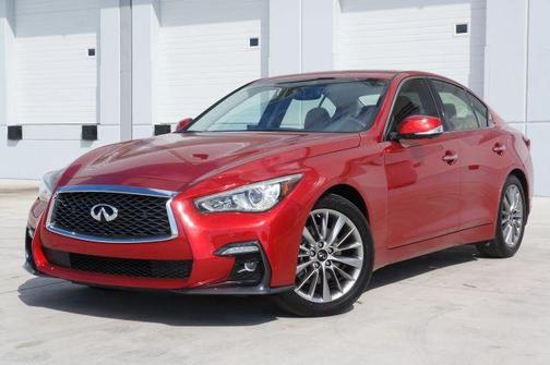 2023 INFINITI Q50 LUXE