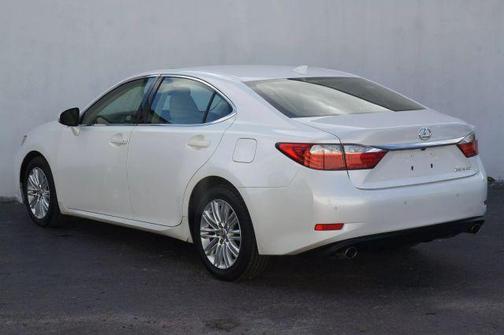 2015 Lexus ES 350 Crafted Line