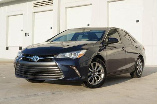 2017 Toyota Camry Hybrid SE