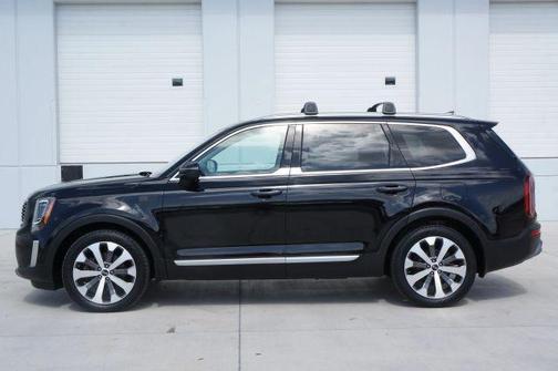 Black 2021 Kia Telluride S