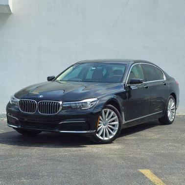 2019 BMW 740e xDrive iPerformance