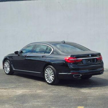 2019 BMW 740e xDrive iPerformance