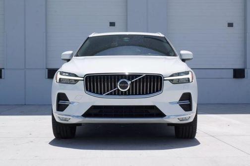 2022 Volvo XC60 B6 Inscription