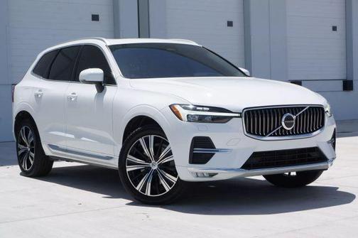 2022 Volvo XC60 B6 Inscription