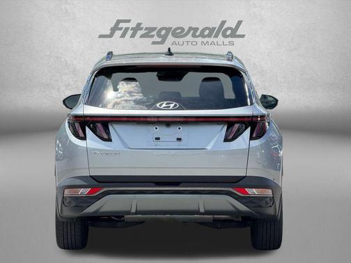 Shimmering Silver 2023 Hyundai TUCSON Limited