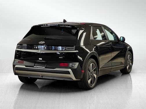 2025 Hyundai IONIQ 5 SE