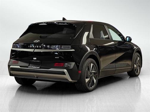 2025 Hyundai IONIQ 5 SE