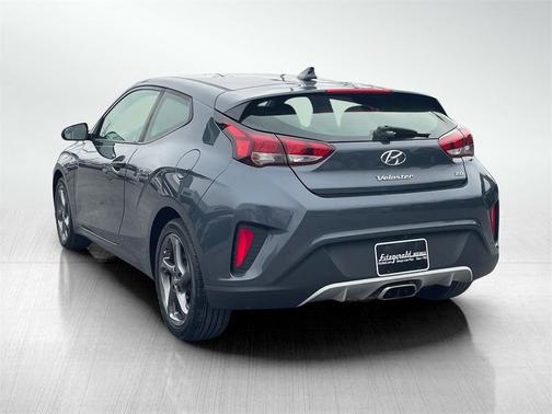 2020 Hyundai Veloster 2