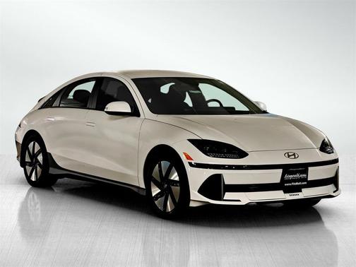 2025 Hyundai IONIQ 6 SE Standard Range