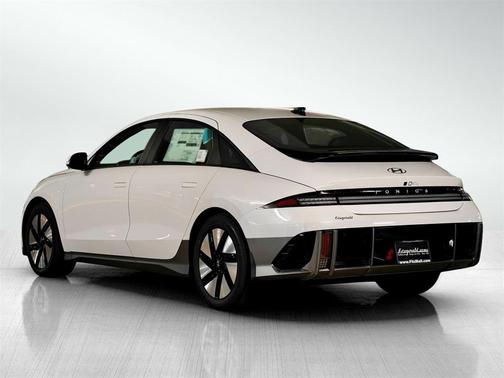 2025 Hyundai IONIQ 6 SE Standard Range