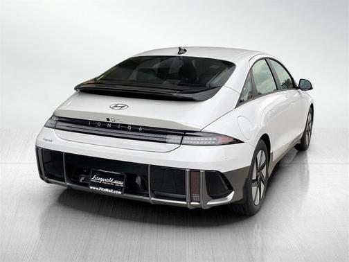 2025 Hyundai IONIQ 6 SE Standard Range