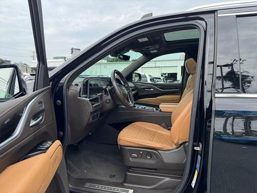 2022 Cadillac Escalade ESV Premium Luxury
