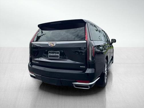 2022 Cadillac Escalade ESV Premium Luxury