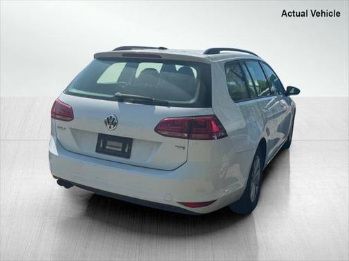 2016 Volkswagen Golf SportWagen TSI S 4-Door