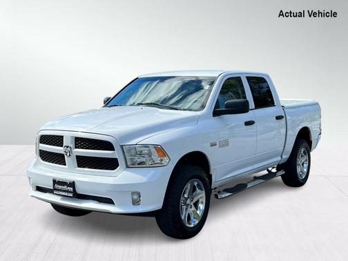 Photo 3 of 34 of 2014 RAM 1500 Tradesman/Express