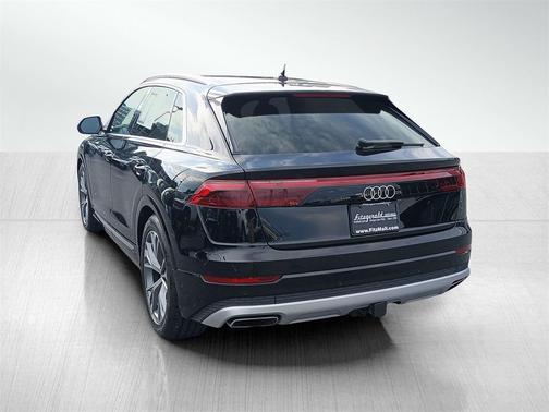 2024 Audi Q8 55 Prestige