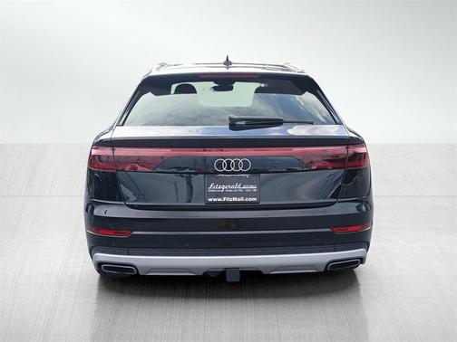 2024 Audi Q8 55 Prestige