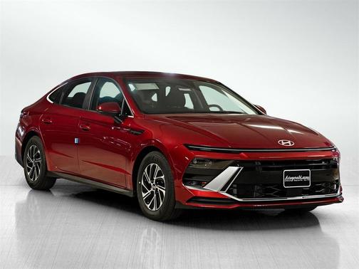 2026 Hyundai SONATA Hybrid Base
